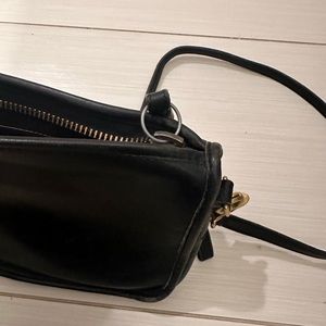 Coach purse with detachable strap